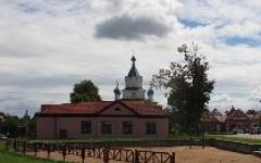 Bepergian keliling Belarus: Dunia dan Kastil Mir